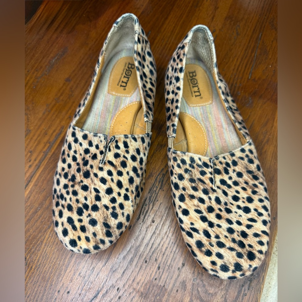Børn Sebra Women's Leopard Print Slip-On Loafers size 6.5 EUC